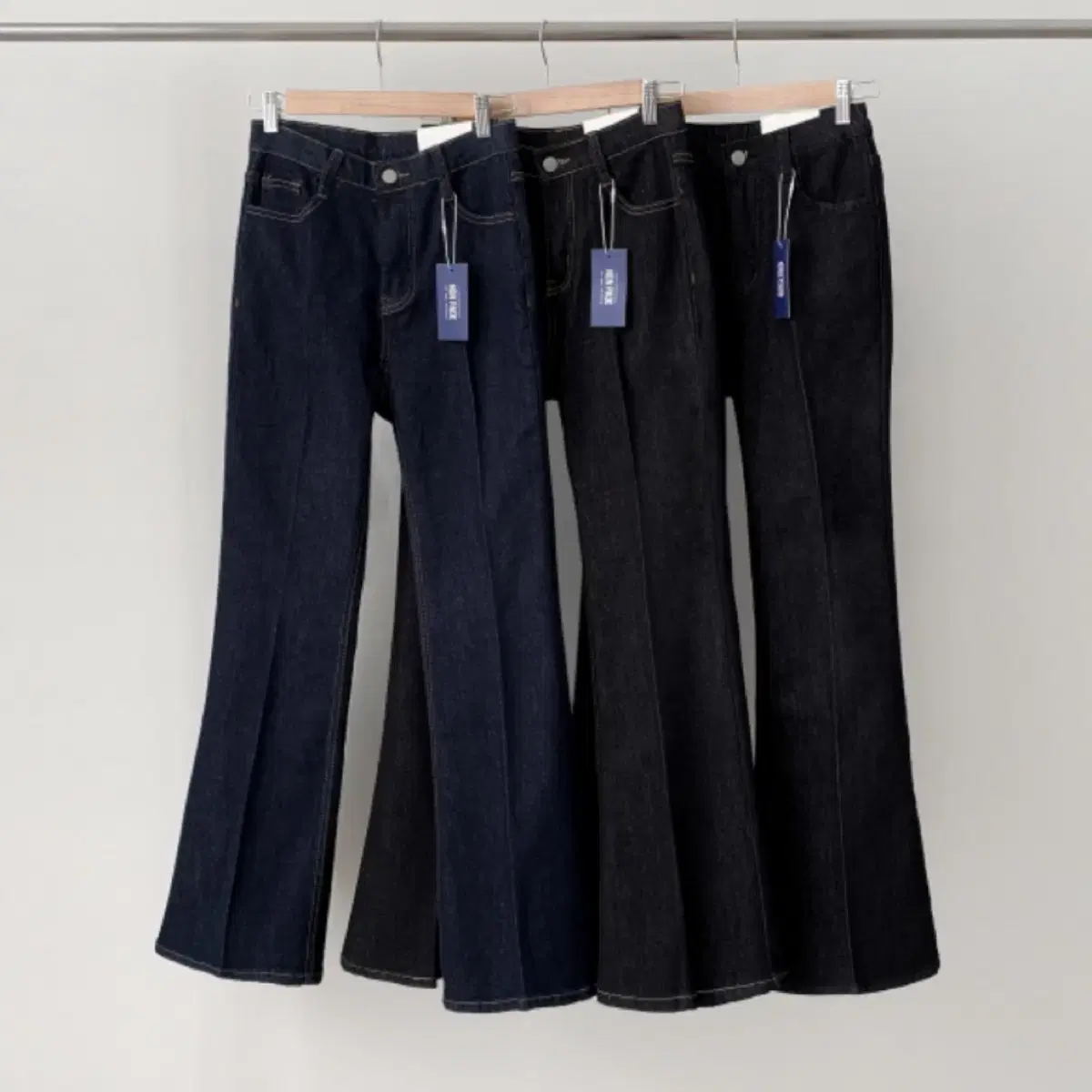 Joy Joy Bootcut Bootcut Raw Edge Denim Pants in Jin Blue/Black Nonfade S