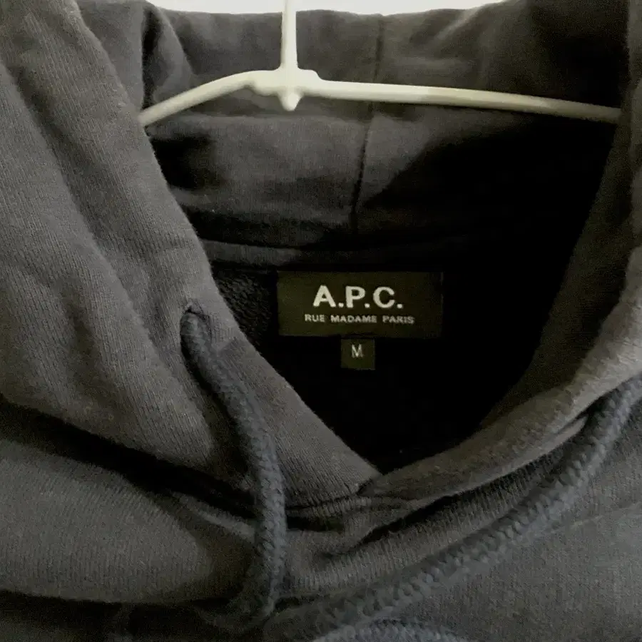 아페쎄 APC 후드티