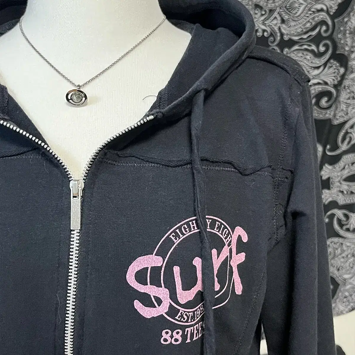 PINK LETTERING KITSCH HOOD ZIP-UP