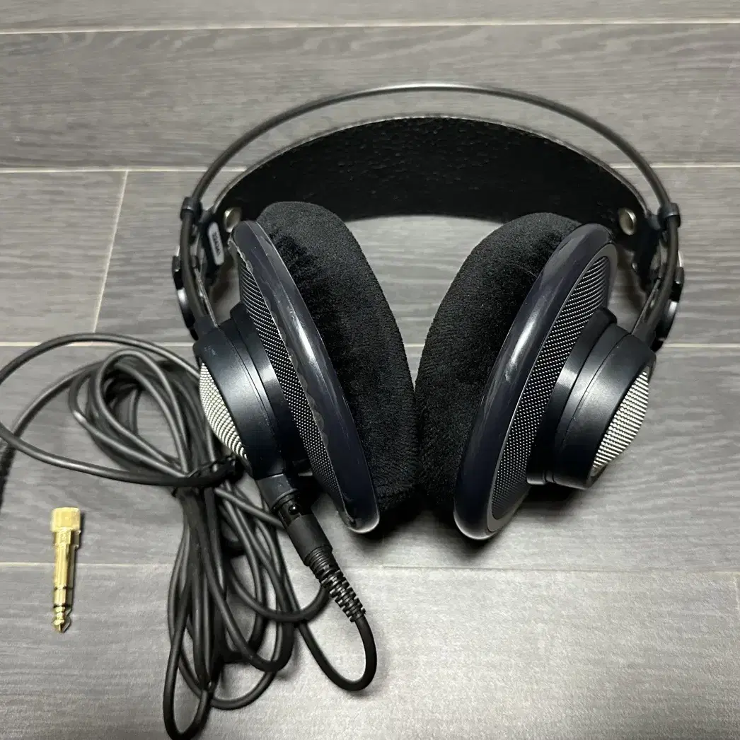 AKG K702 레퍼런스 스튜디오 헤드폰