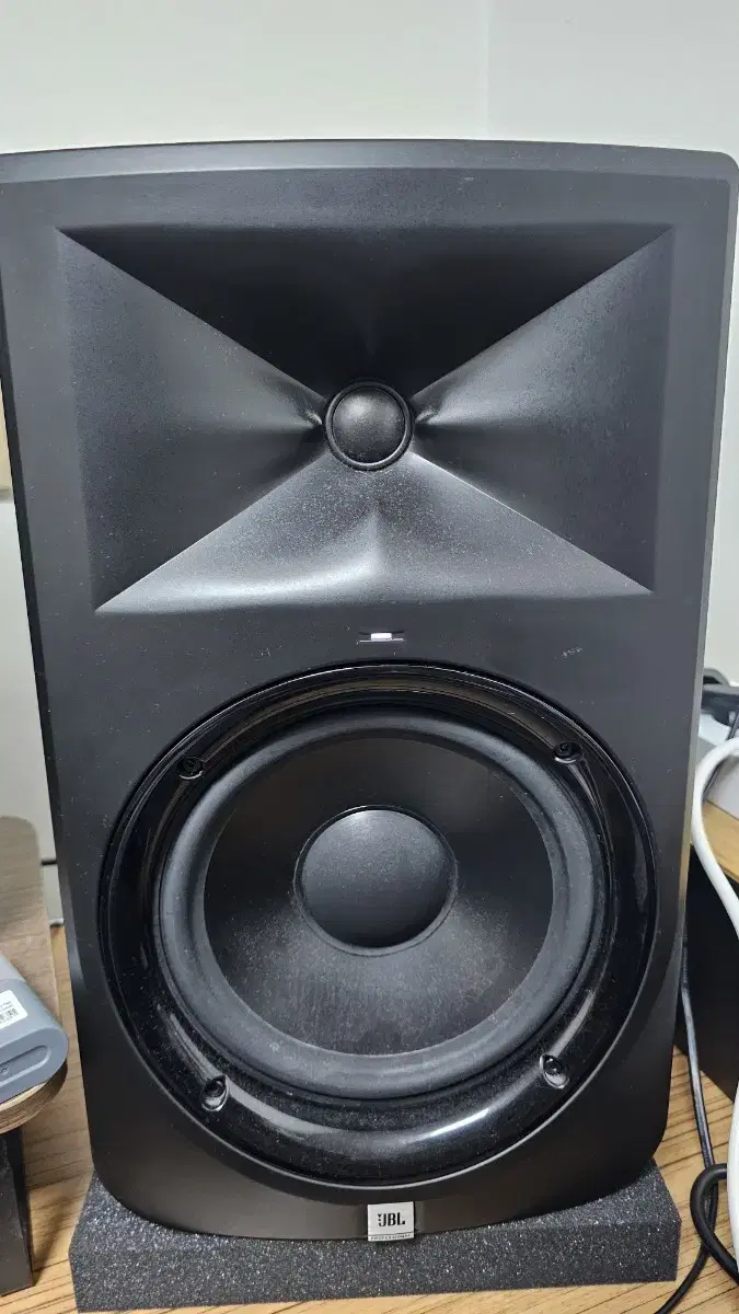 JBL LSR308 모니터 스피커 1조