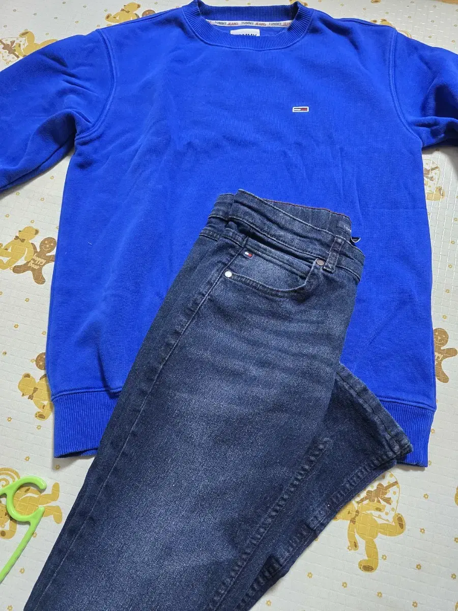 TommyMen's Jeans. Man to man gift