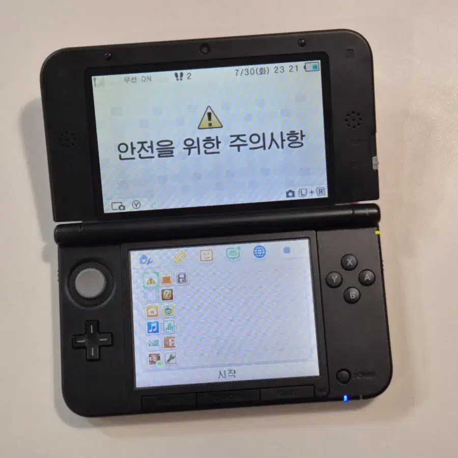 닌텐도 3DS XL 레드 (칩기기 파우치, 정품충전기 서비스)