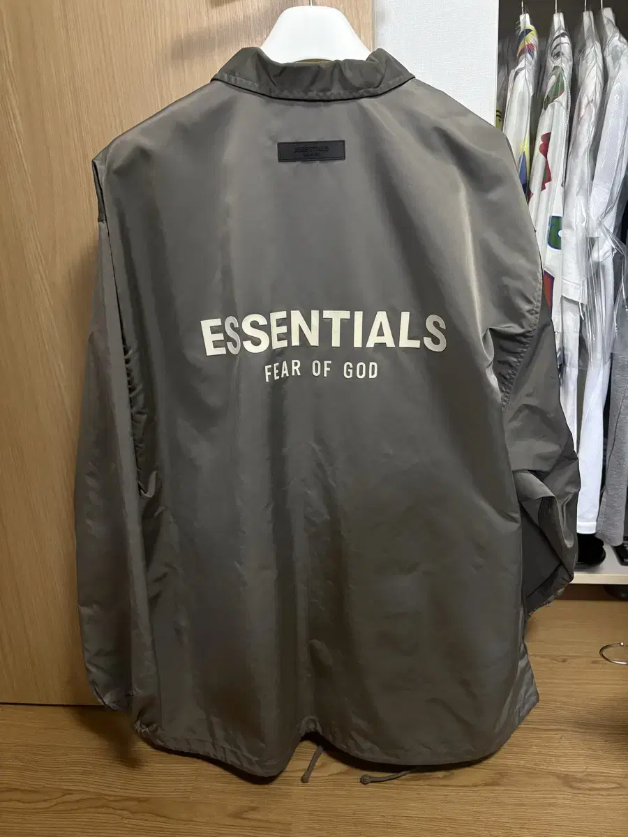 Essential Desert Tope Coach Jacket