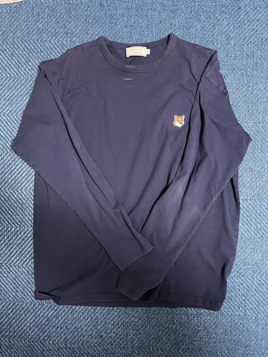 Maison Kitsune Navy Long Sleeve M