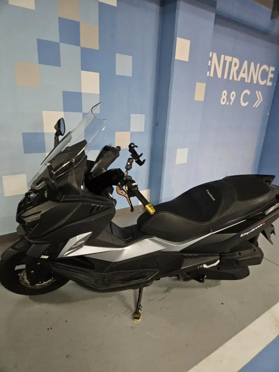 크루심 알파 300cc 팝니다.