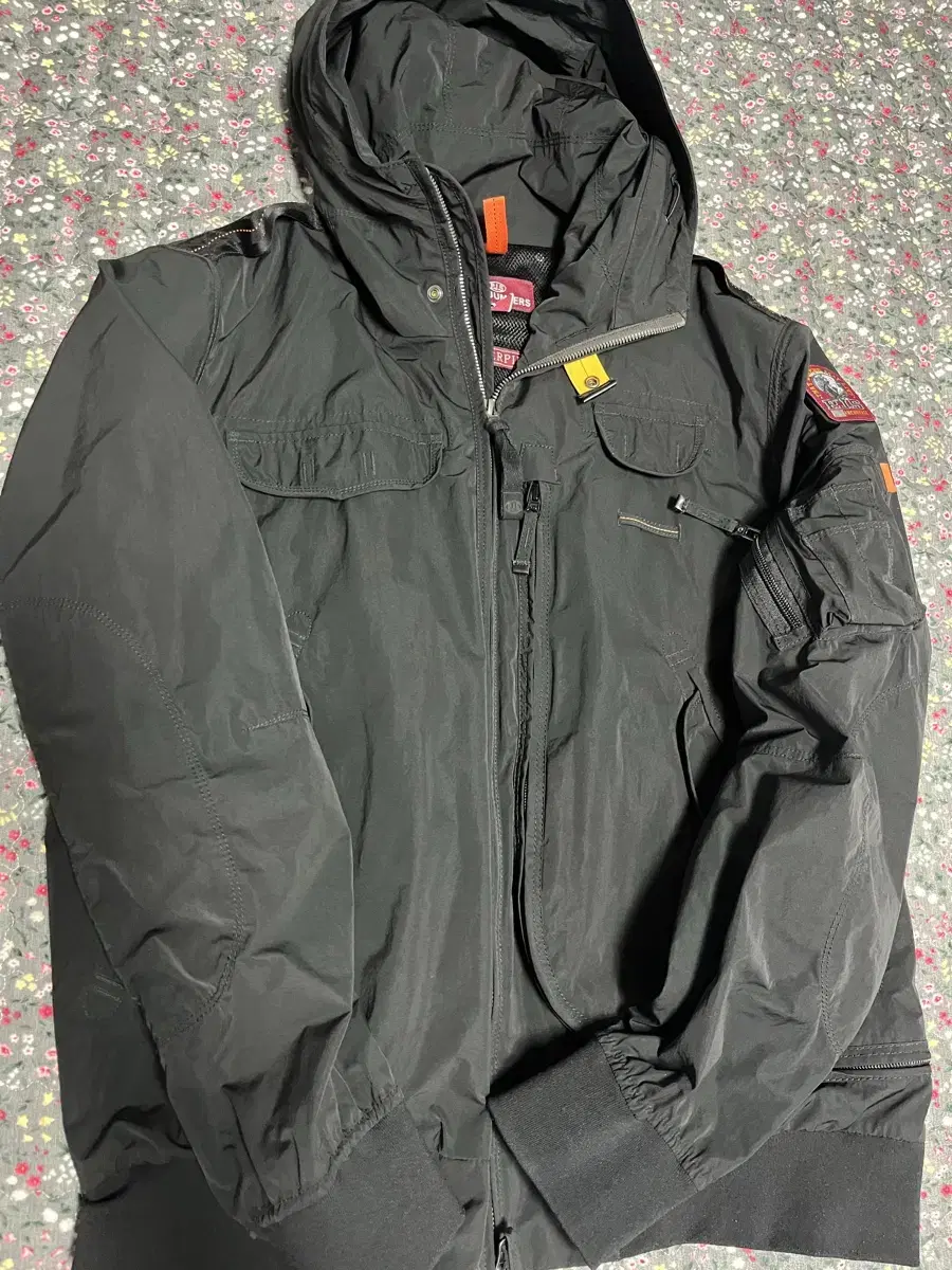 Parajumpers Gobi Windbreaker Black in good condition for sale