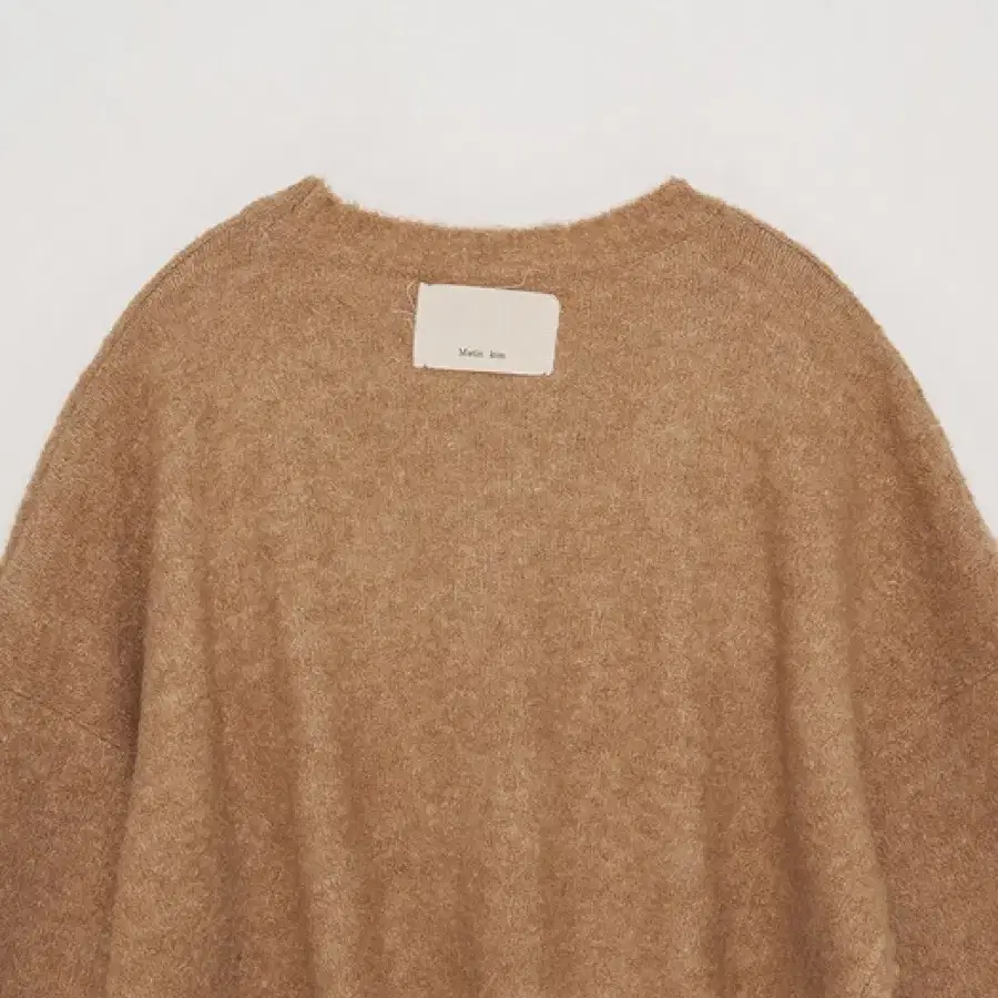 마뗑킴 BASIC KNIT PULLOVER IN BEIGE