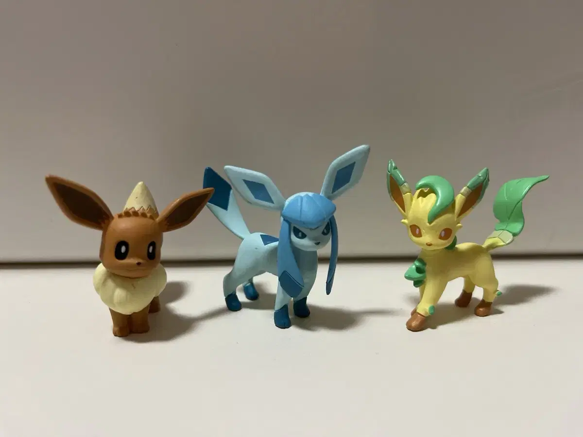 Weekend Vahn Sale) Yoshinoya Pokemon Eevee, Lippia, Glacia