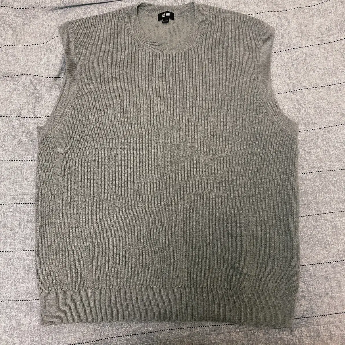 UNIQLO Knit Vest M