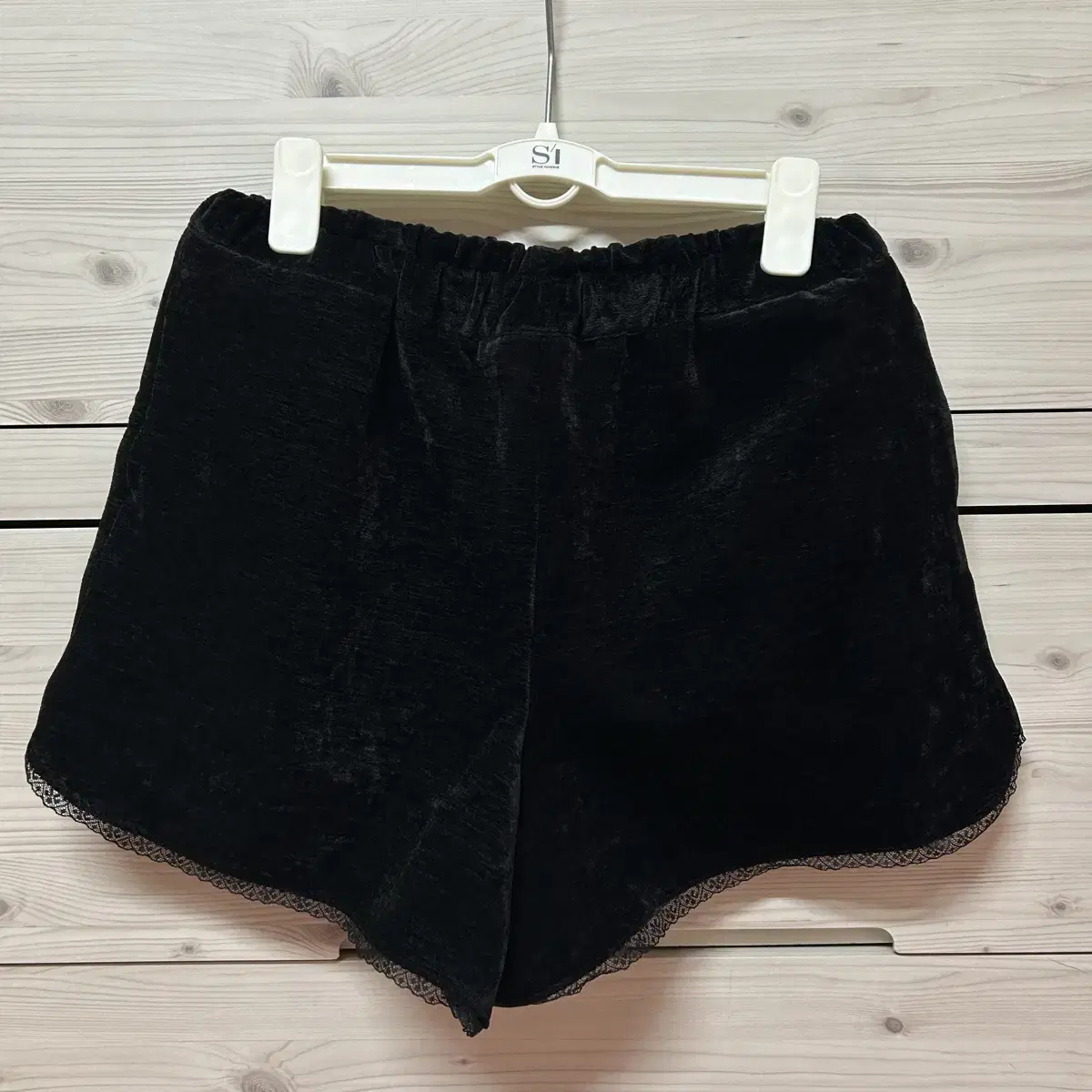 OEF velvet lace shorts 오이에프 벨벳 레이스 쇼츠