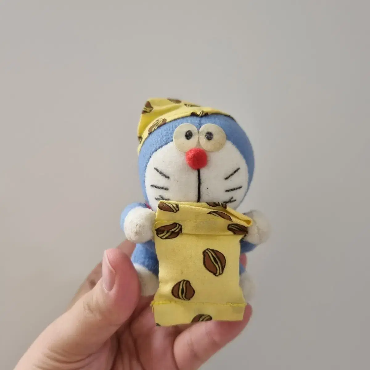 Classic vintage nightgown Doraemon doll keyring