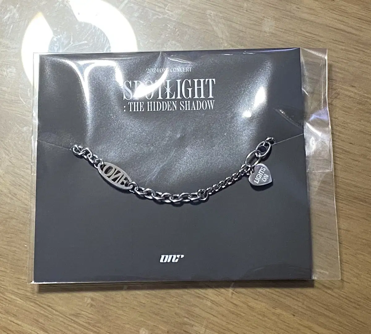 Onf & Off Bracelet (Photocard X)