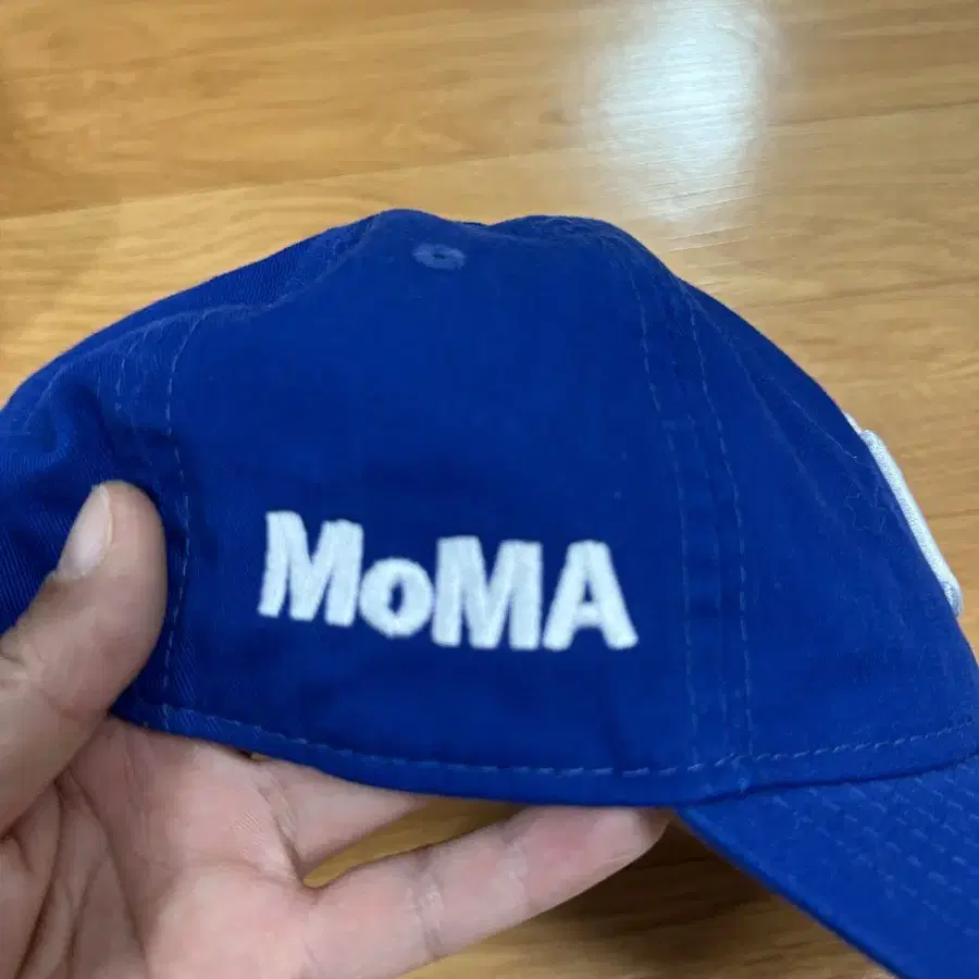 뉴에라 moma 블루 레드 그린 볼캡