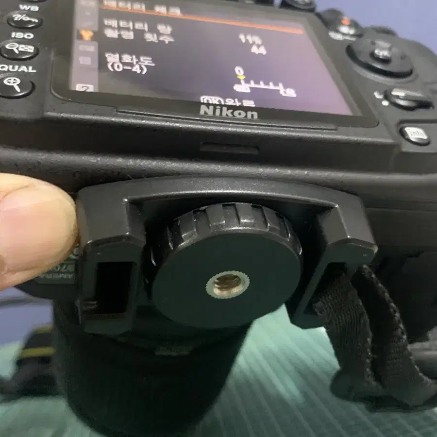 니콘D7000 렌즈 18-135mm   100컷도 사용안한 신품같은 중고