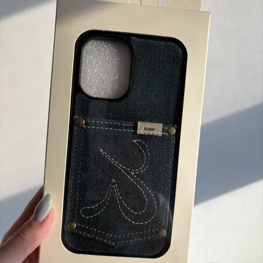 글로니 G Pocket Case (아이폰16)