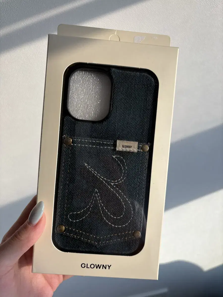 글로니 G Pocket Case (아이폰16)