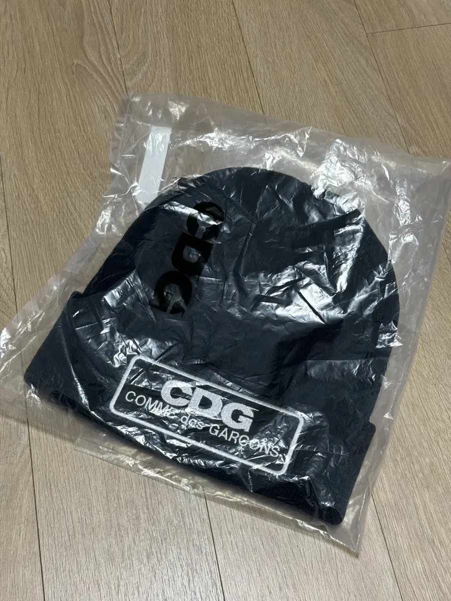 [새상품] CDG 비니 logo patch beanie