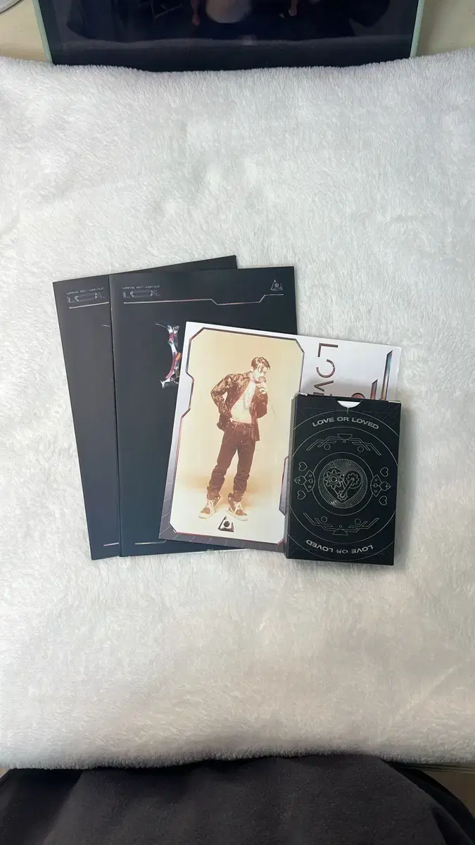 B.I B.I Love or Loved CARD PACK Ver. sells