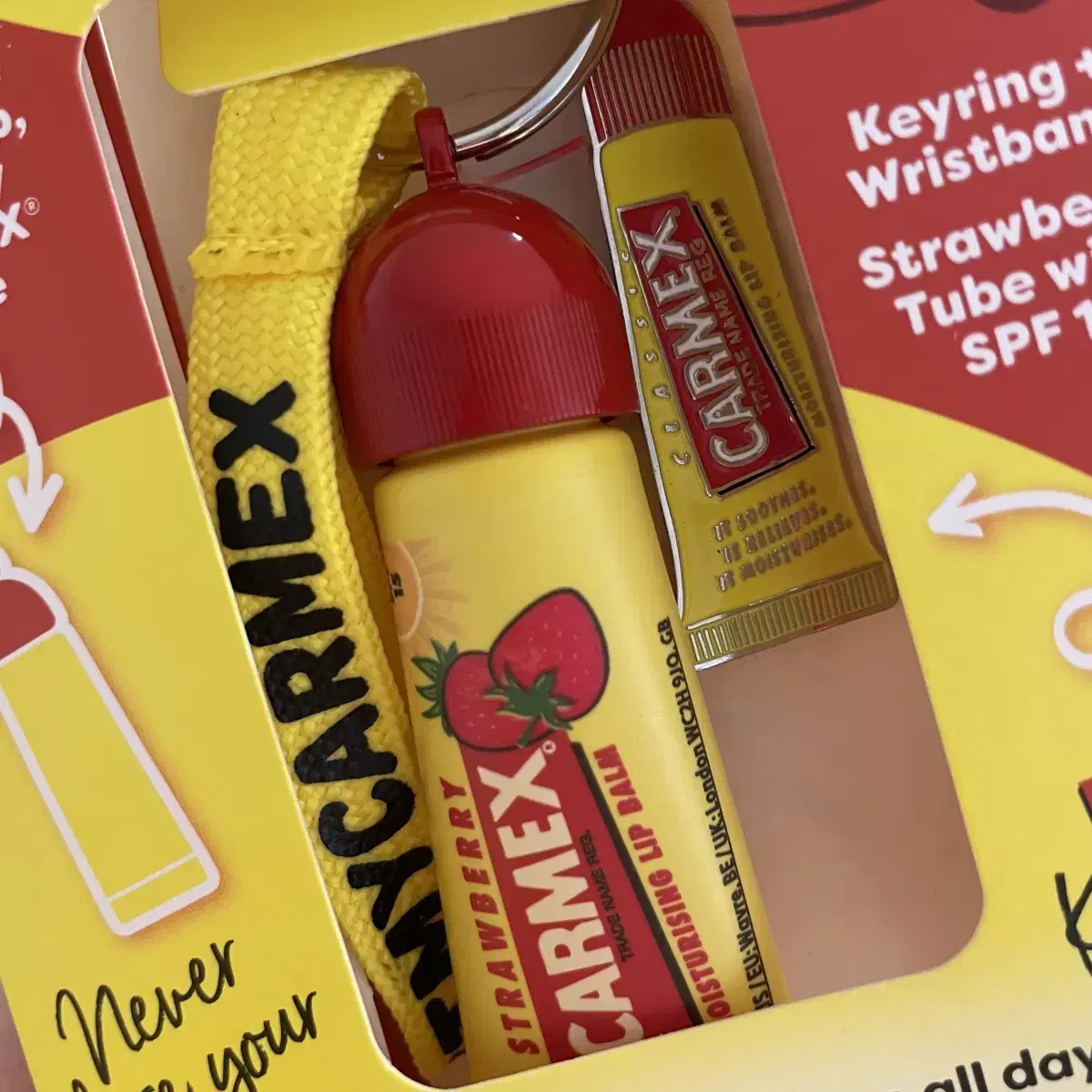 정품 Carmex 카멕스 유럽 한정판 키링 립밤