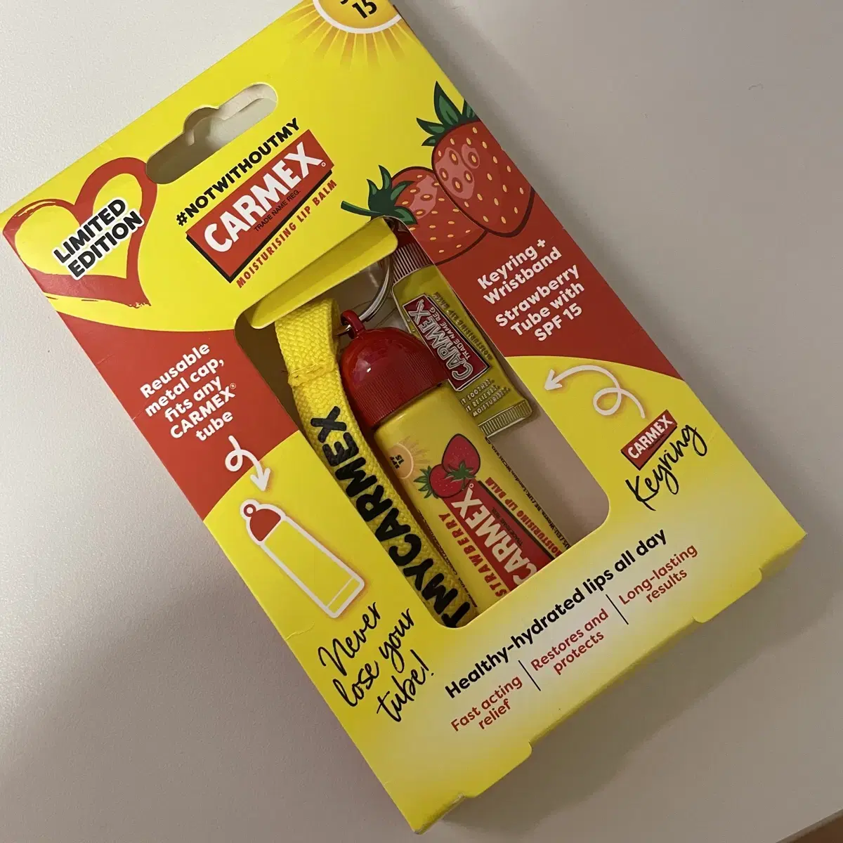 정품 Carmex 카멕스 유럽 한정판 키링 립밤