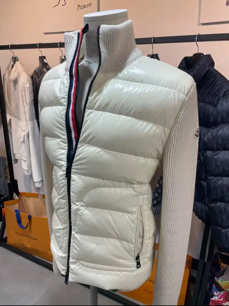 Moncler limited edition sells three-wire knit padding