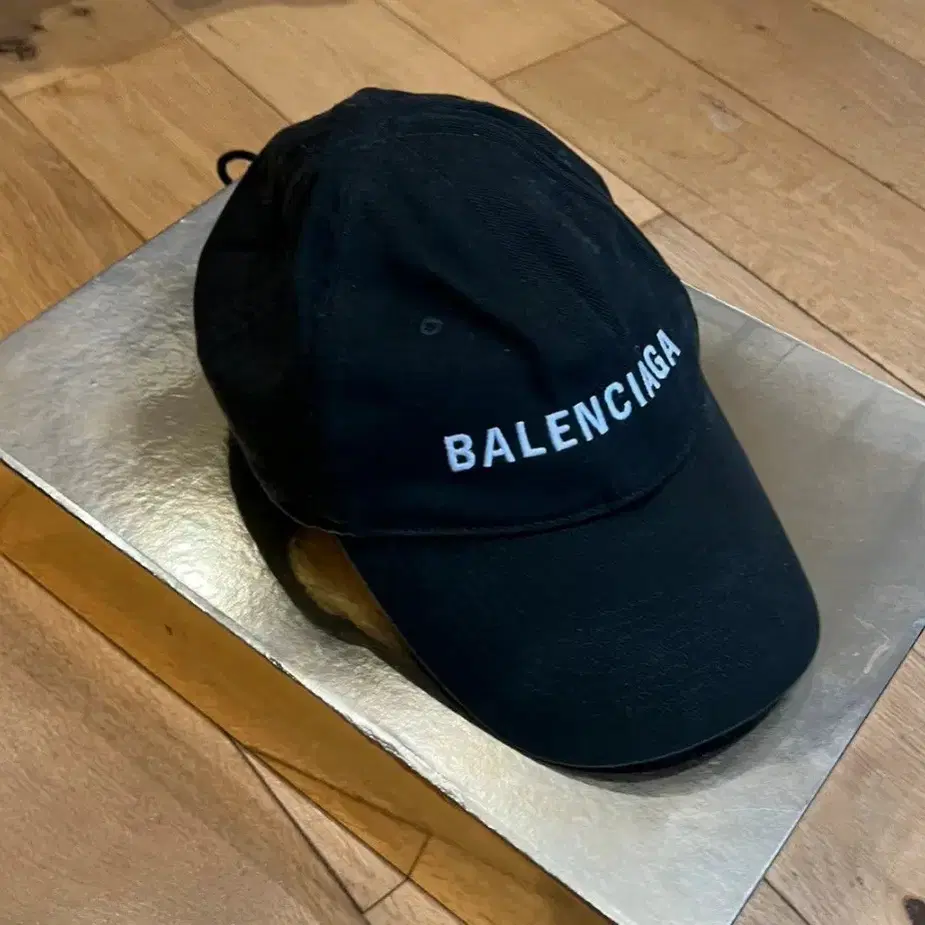 Balenciaga Classic Baseball Cap 블랙