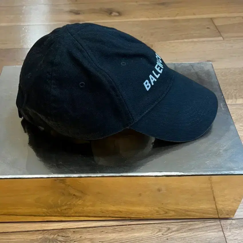 Balenciaga Classic Baseball Cap 블랙