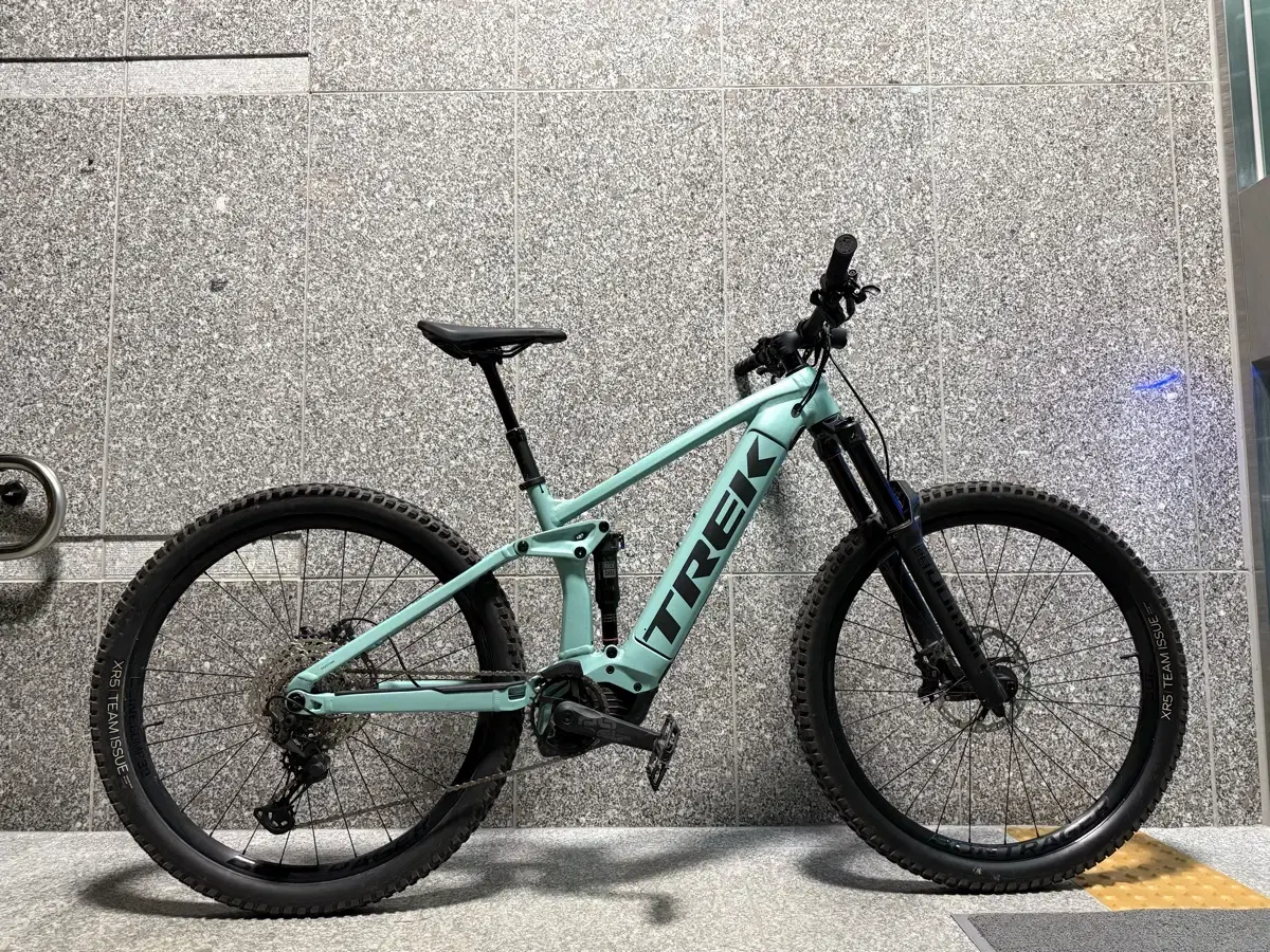 Trek EMTB rail 7 size M