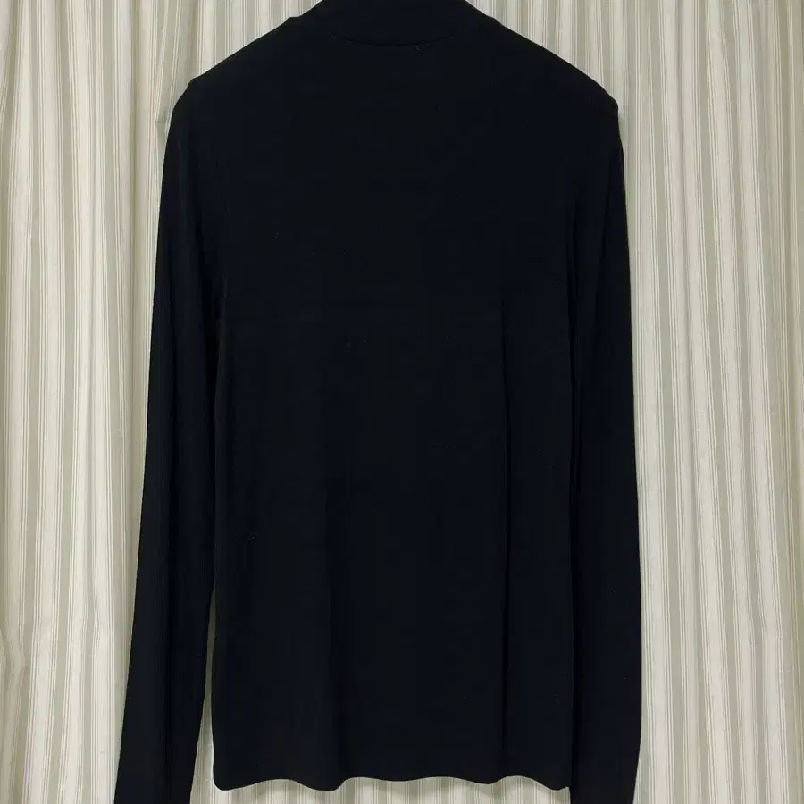 노멜렛 Kirsten wool turtleneck top 블랙/40