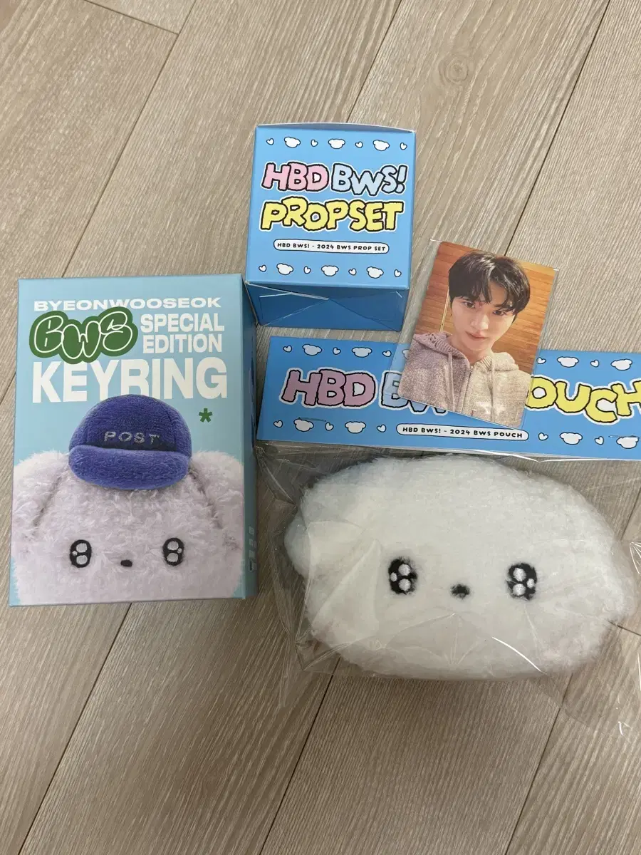 Wooseok Byun official goods (dog keyring + birthday MD)