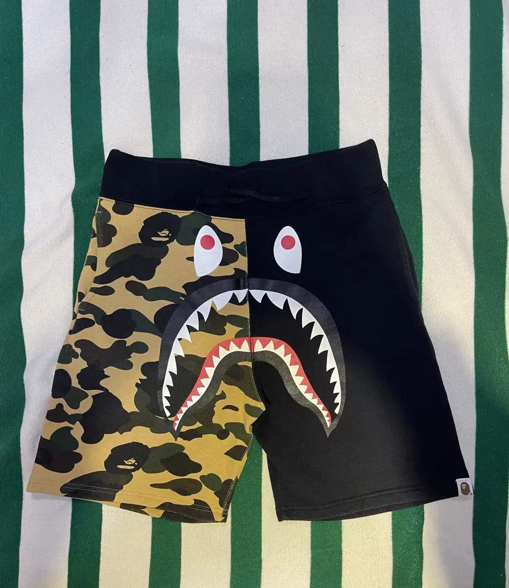 Vape Shorts Shark Vahn Camo Size M