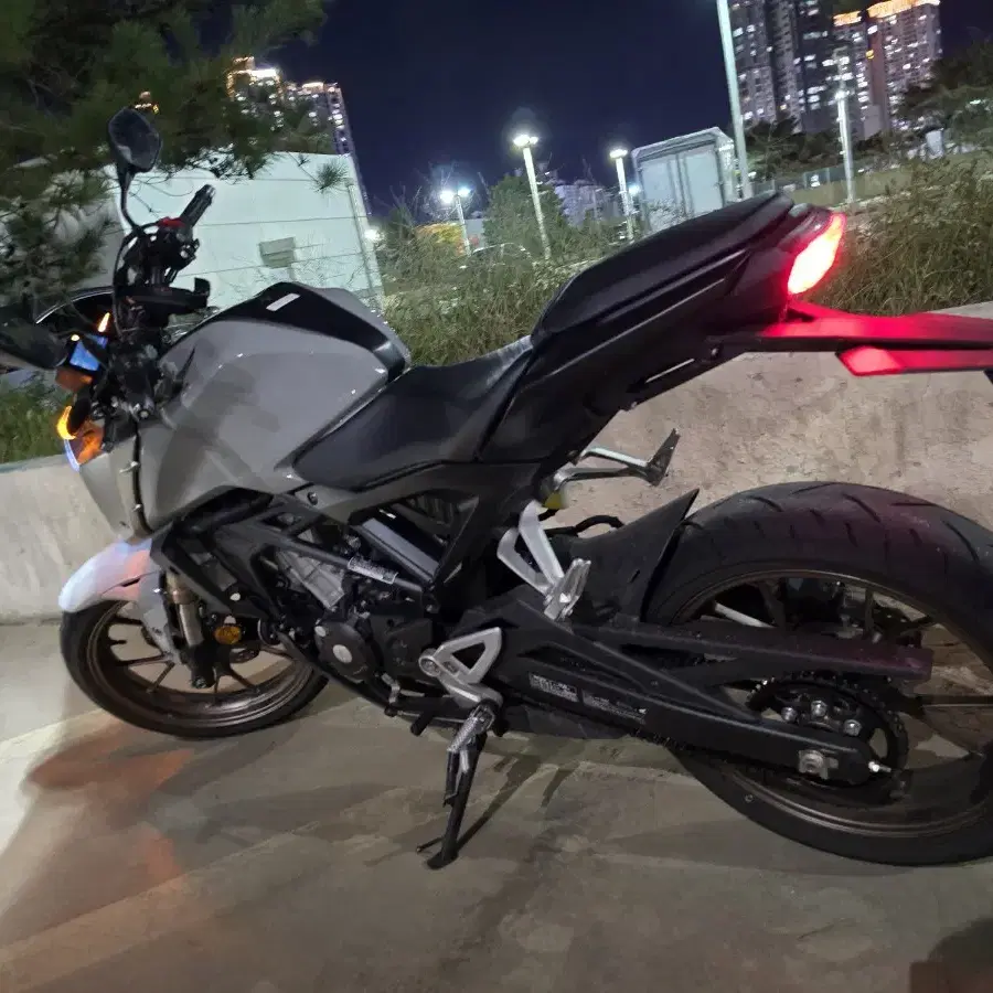 cb125r 22년 구매