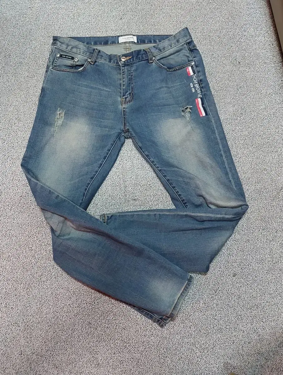 Tomburraun Jeans 36 (4) Total100 Thigh27