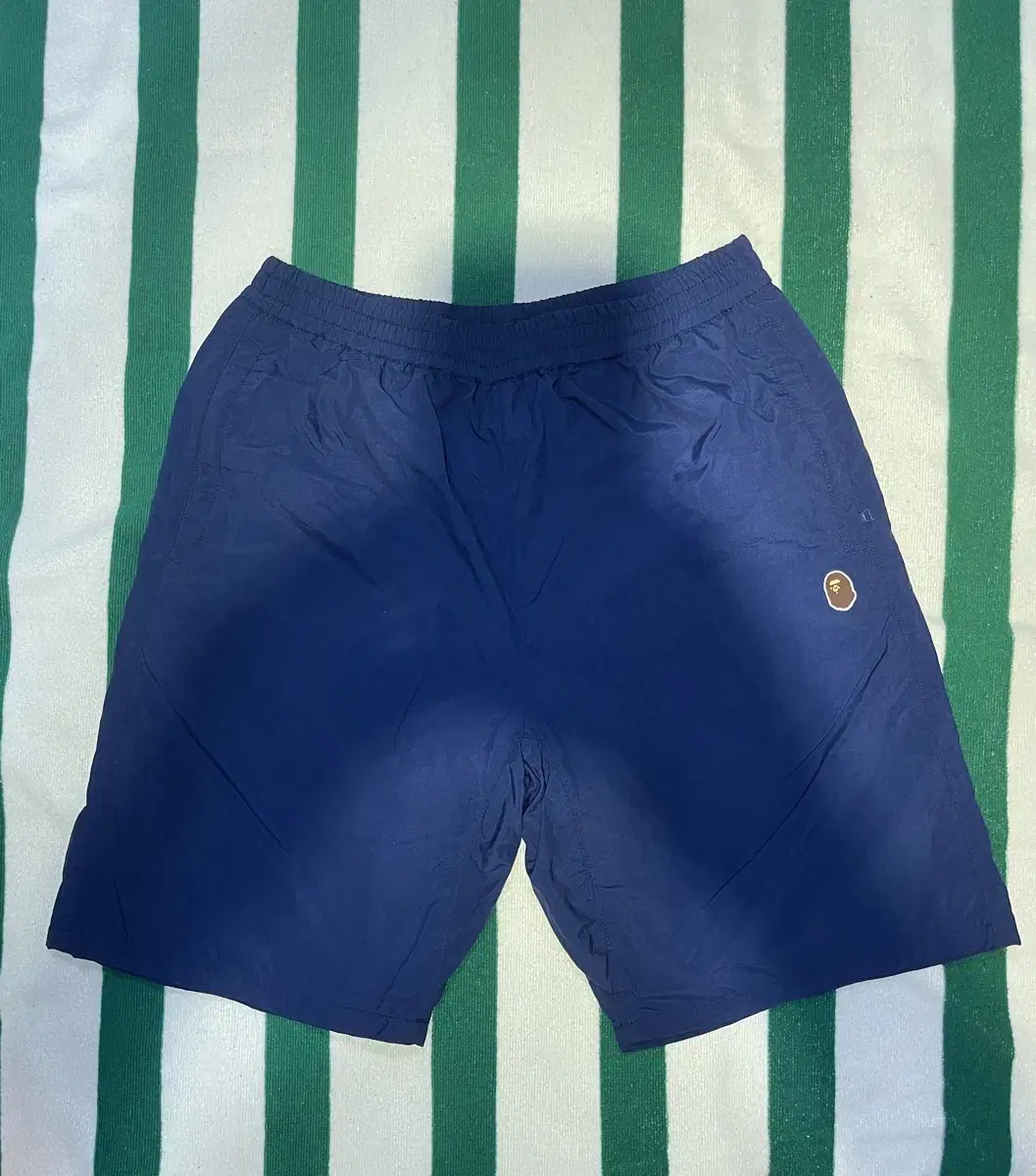 Vape Shorts Size M