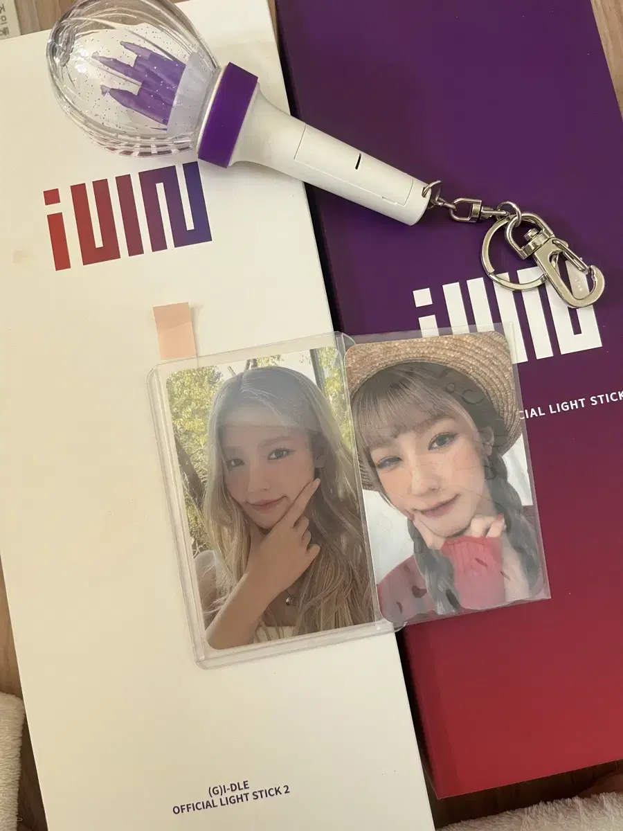 (Female) gidles miyeon photocard, lightstick