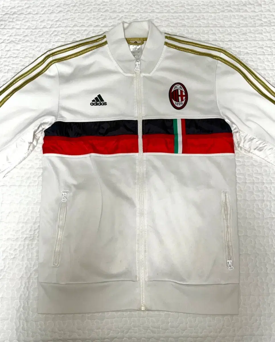 (Rare!!) AC Milan Captain White & Gold Jersey