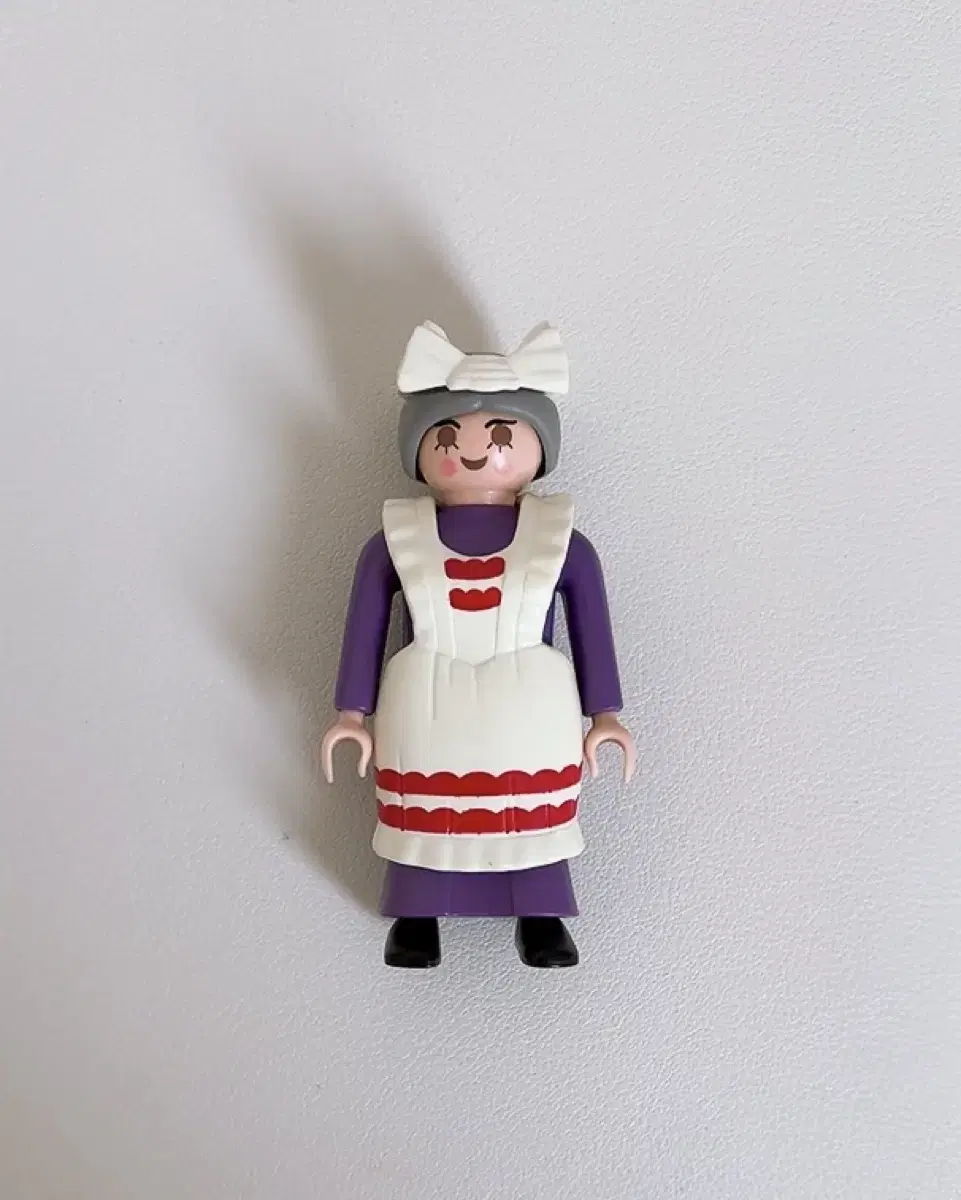 Playmobil Red Cloudy Apron Maid