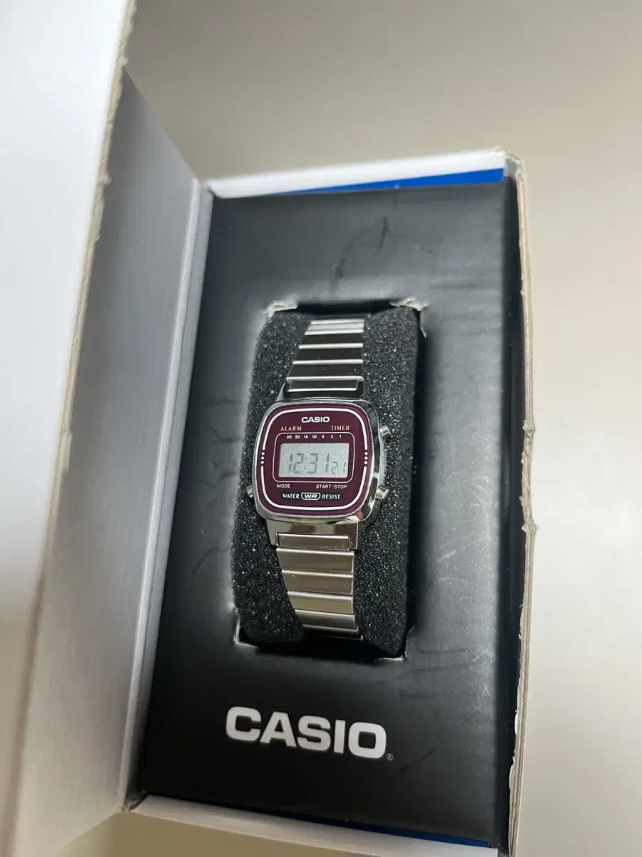 CASIO_ LA670W