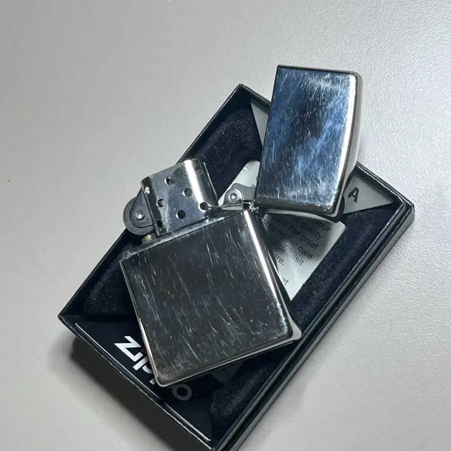 ZIPPO_ REG H POL CHROME