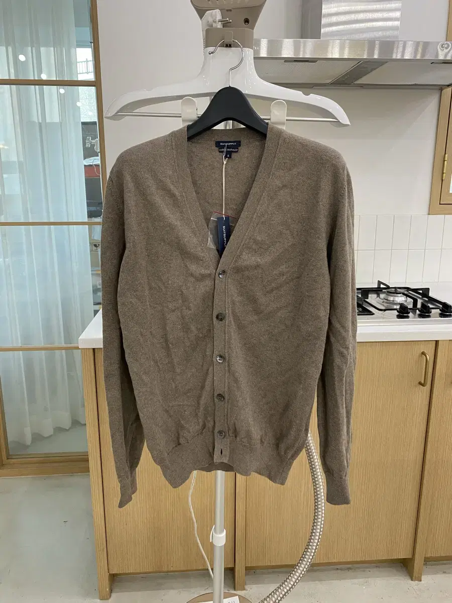 Suitsupply Cardigan size S. 국내 95 사이즈. NEW