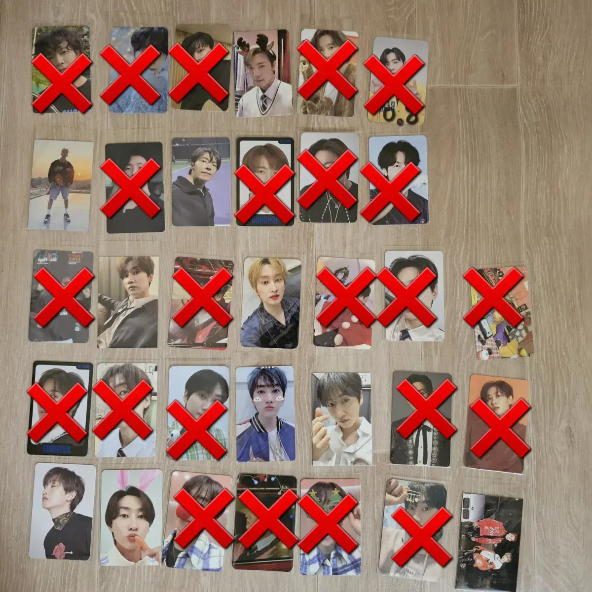 I sell super junior photo cards.