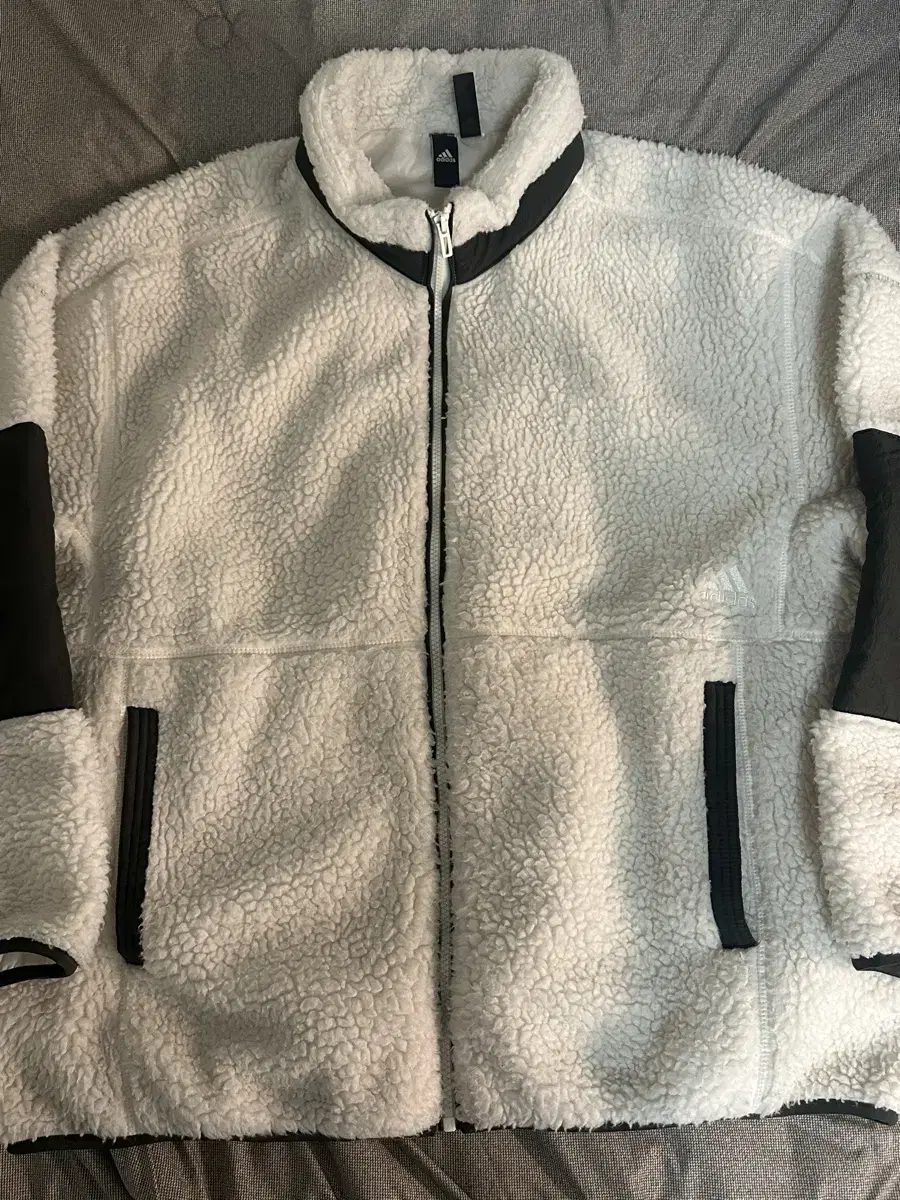 (Rare) adidas THREE STRIPES Hoodie