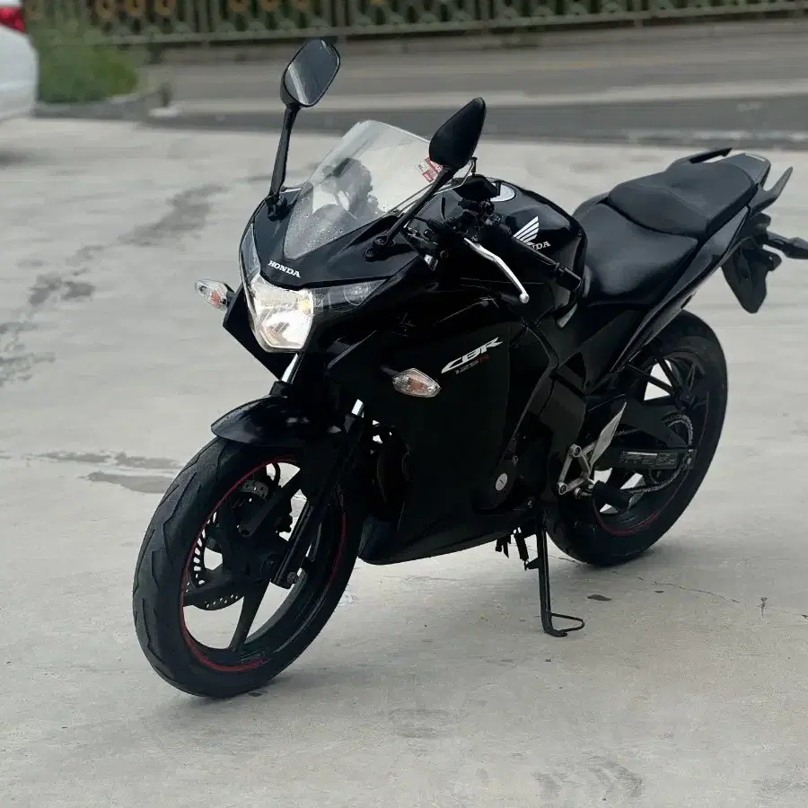 혼다 cbr125cc 14년형 깔끔 순정차량 판매합니다