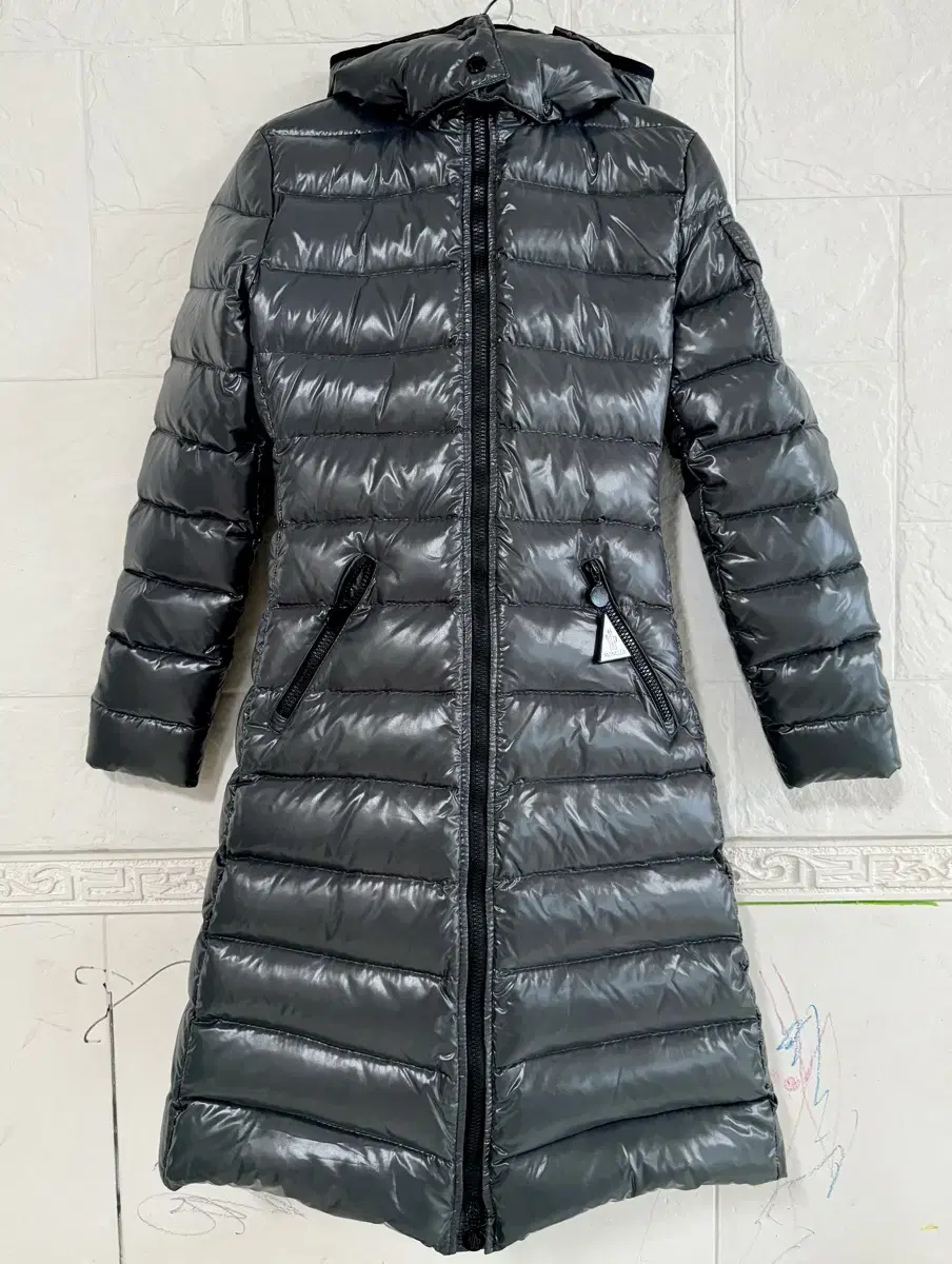 Moncler Mocha 00 New PriceMore InformationLimnegoContact Us