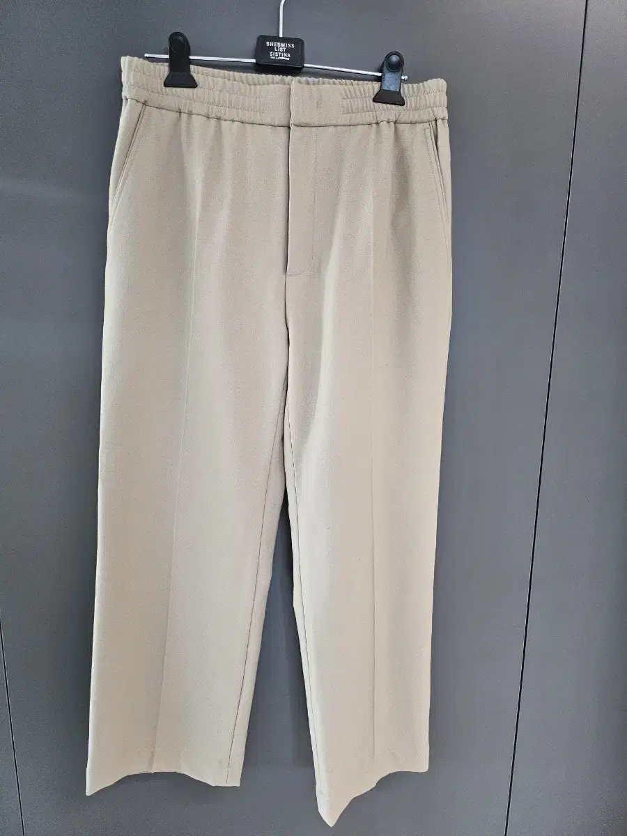 System Homme wide-leg pants size 82 for sale.