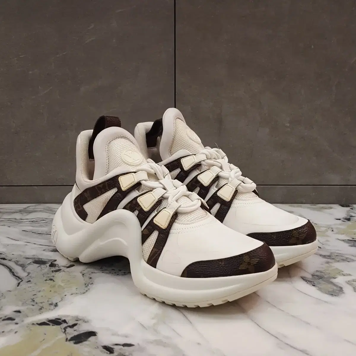 [S-Class] Louis Vuitton LV Archlight Sneakers 36