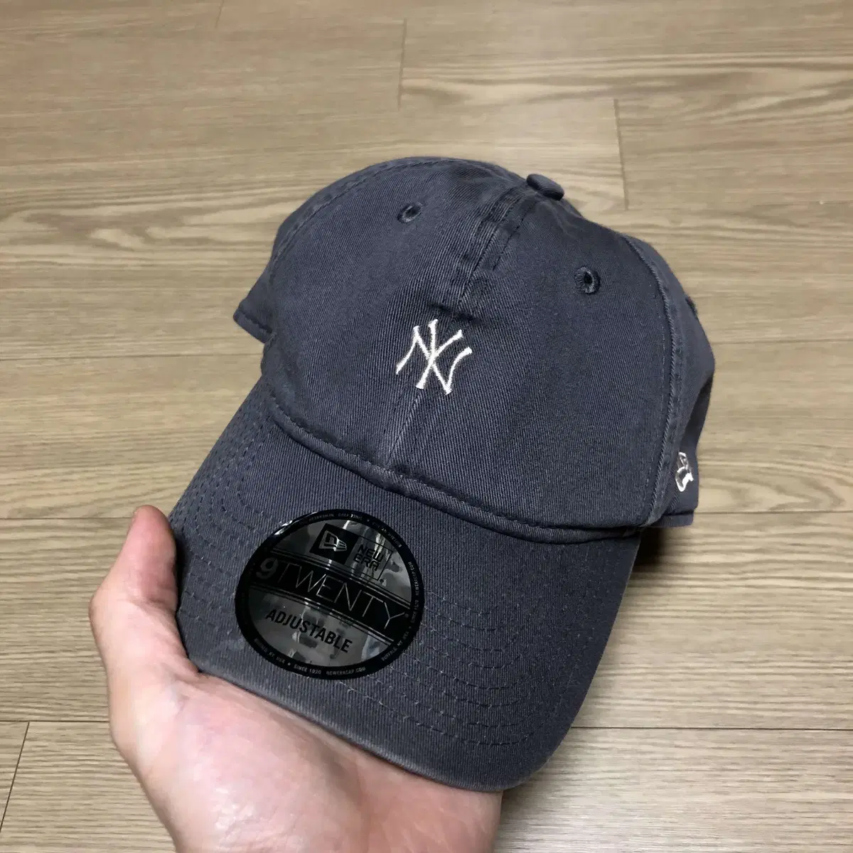 ONE SIZE) 뉴에라 NEW ERA 뉴욕 양키즈 스몰 로고 볼캡 차콜