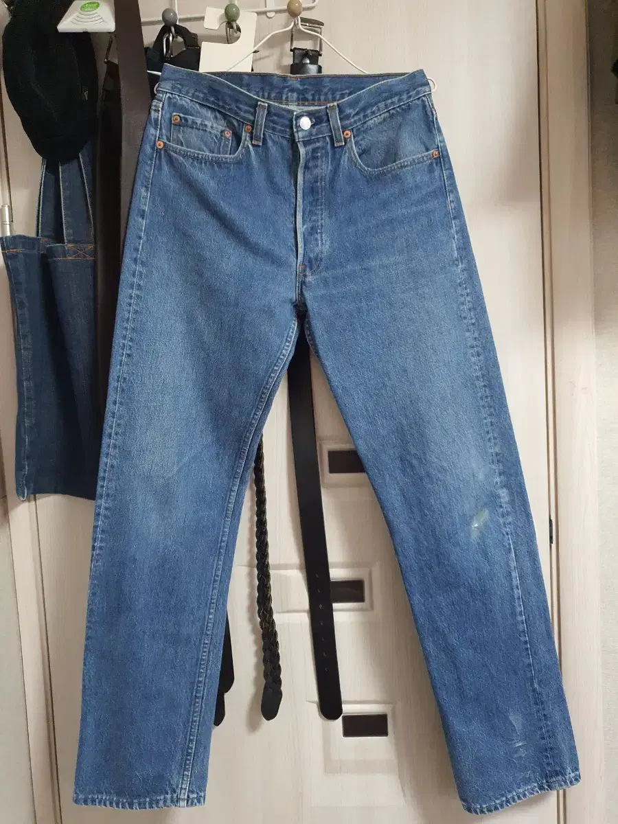 90s USA Levi's Vintage 501 33X36 Thread 31-32