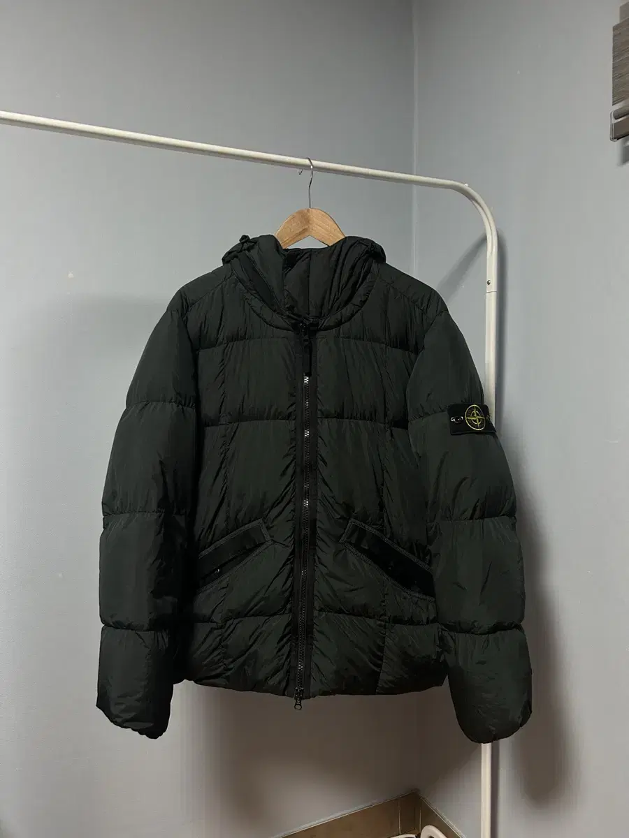 [Same day shipping/L] Stone Island Clinklaps Padding L